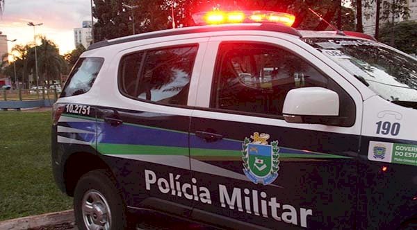 Polícia Militar prende casal por embriaguez na condução de veículo automotor, em Paranaíba.