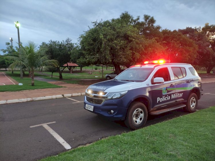 Polícia Militar apreende arma e conduz homem a delegacia por perturbação em Paranaíba