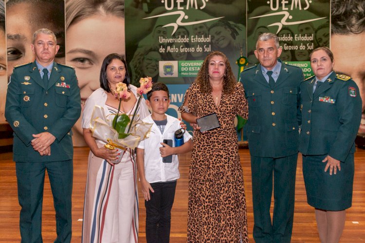 15ª Turma do Curso de Aperfeiçoamento de Sargentos presta homenagem, “in memoriam”, ao Sargento Vilésio do 13° BPM.