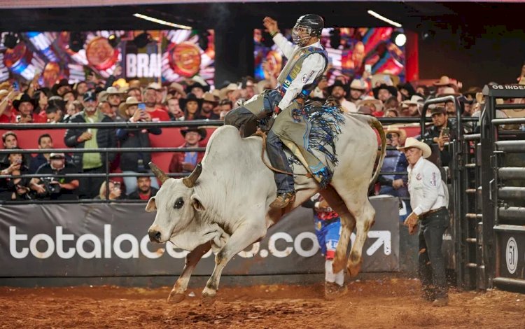 Com menor nota da final, brasileiro vence Rodeio Internacional em Barretos após queda de favoritos