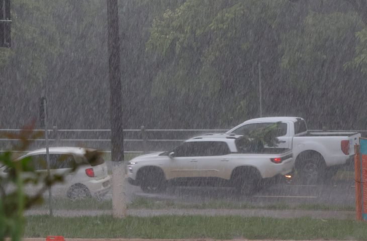 Previsão do tempo: sexta-feira promete variação de neblina e possíveis chuvas